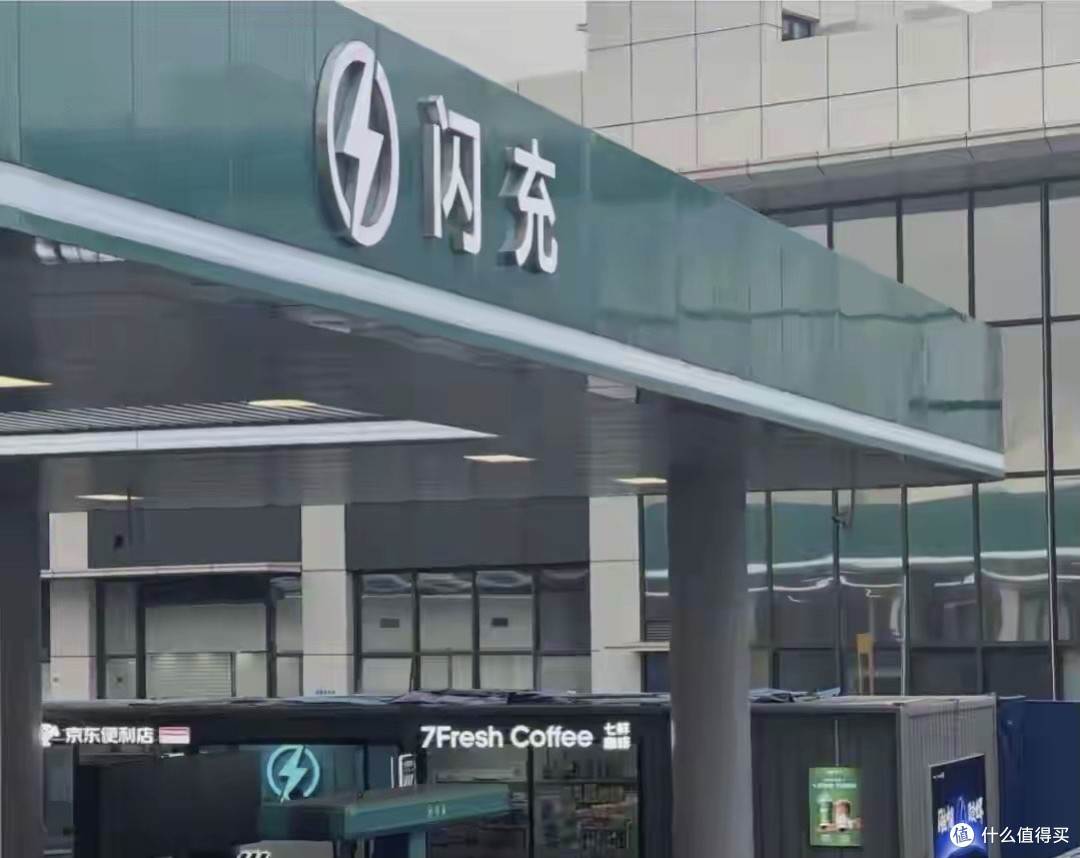 蔚来的换电,让我想起当年手机换电池,慢慢就被时代给淘汰了?