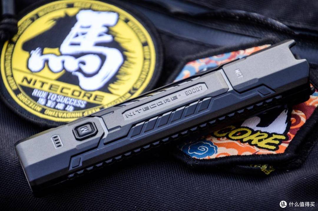 七十克的光,三色更温柔:NITECORE EDC07