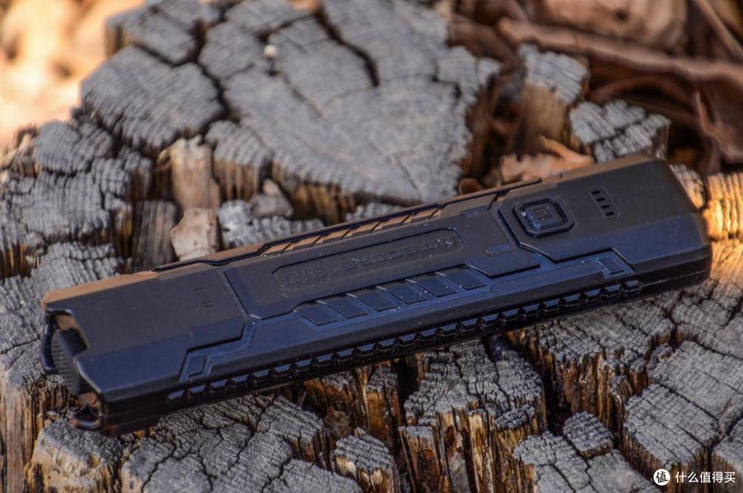 七十克的光,三色更温柔:NITECORE EDC07