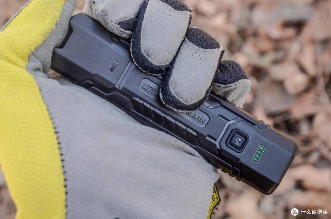 七十克的光,三色更温柔:NITECORE EDC07