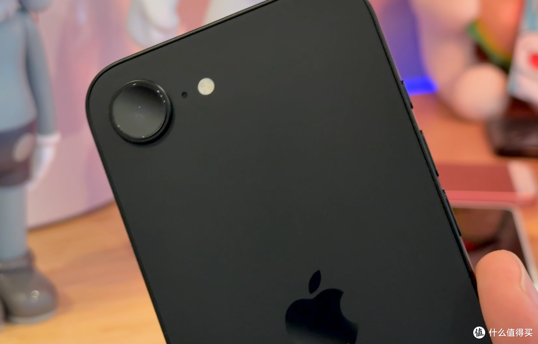 iPhone 17E评测:这牙膏挤太多 我受不了了