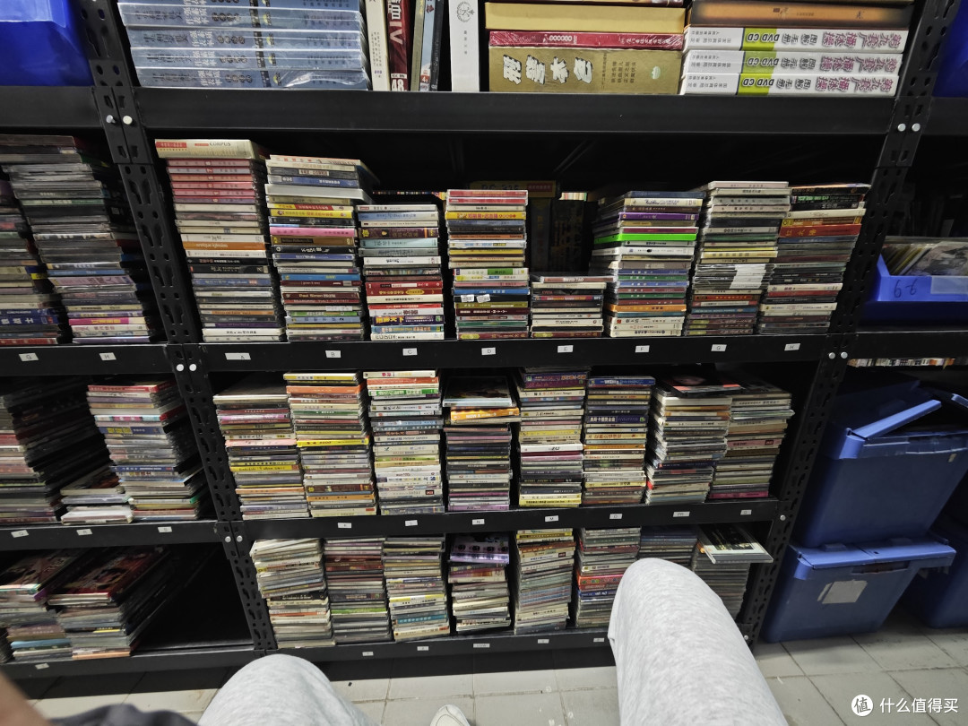 图03_我在音像店选碟
