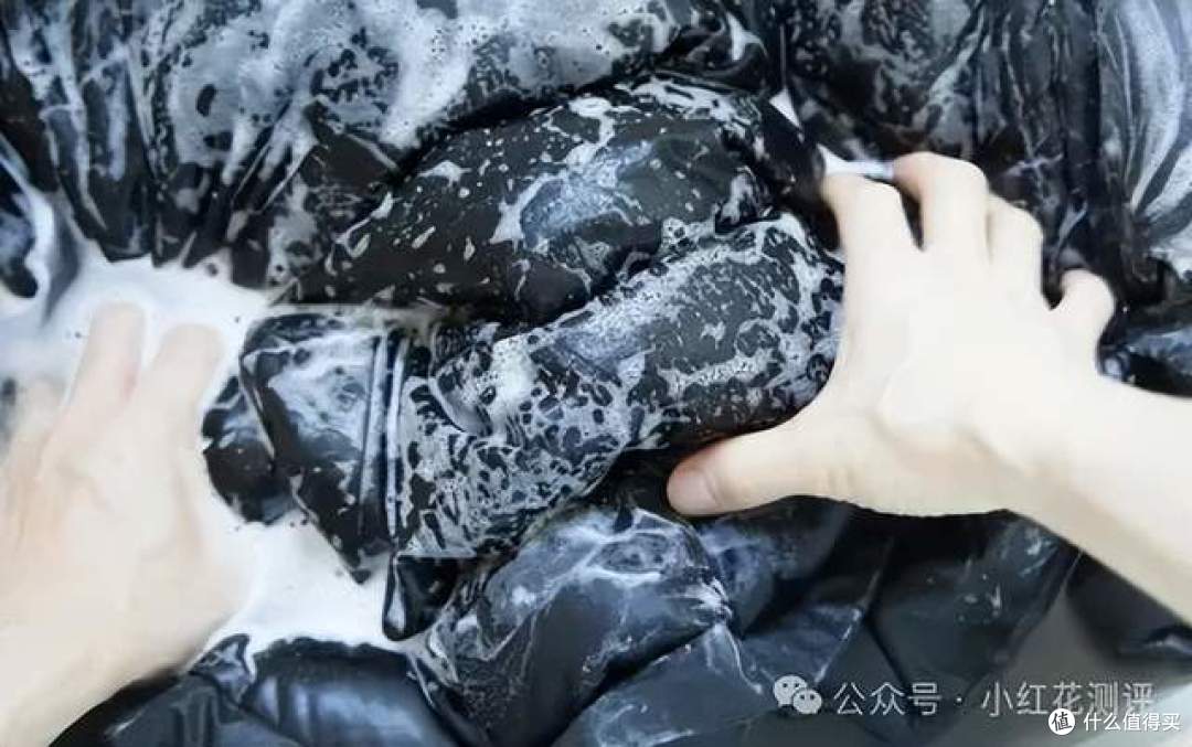 别让几千块毁在清洗上!冬季衣物洗护指南:这些坑千万别踩!