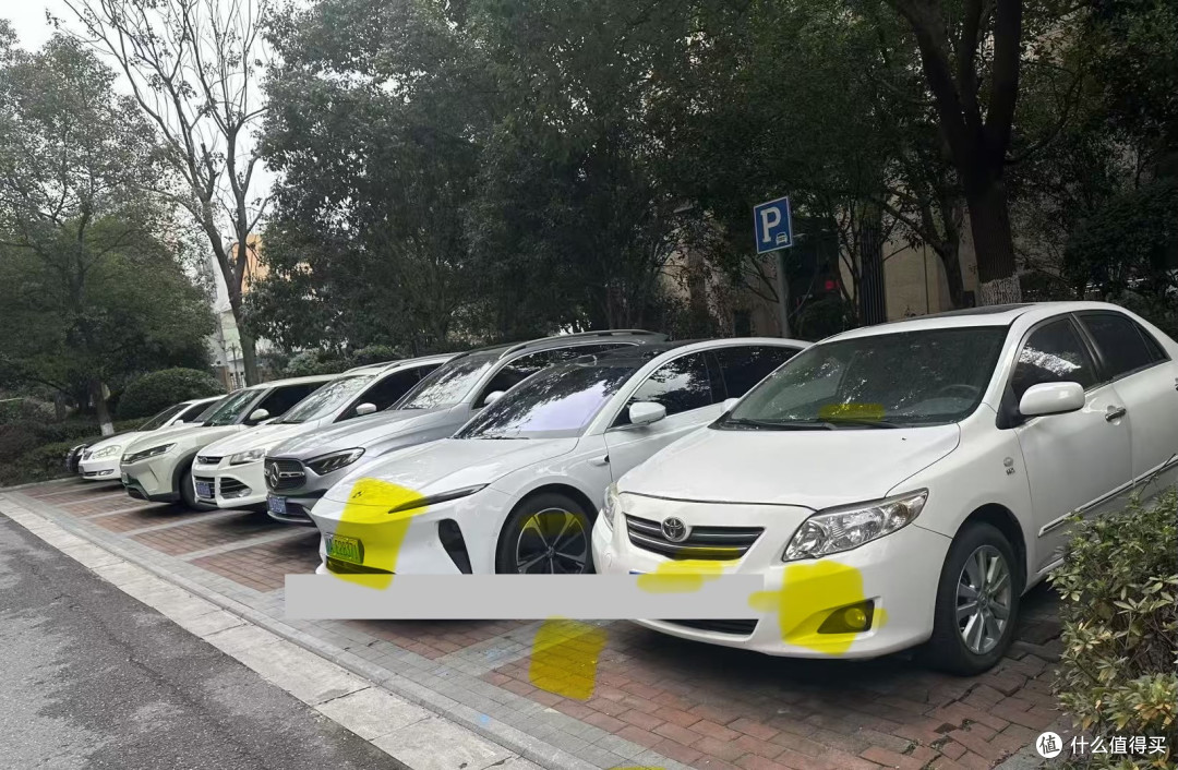 黑色和白色车哪个安全系数高