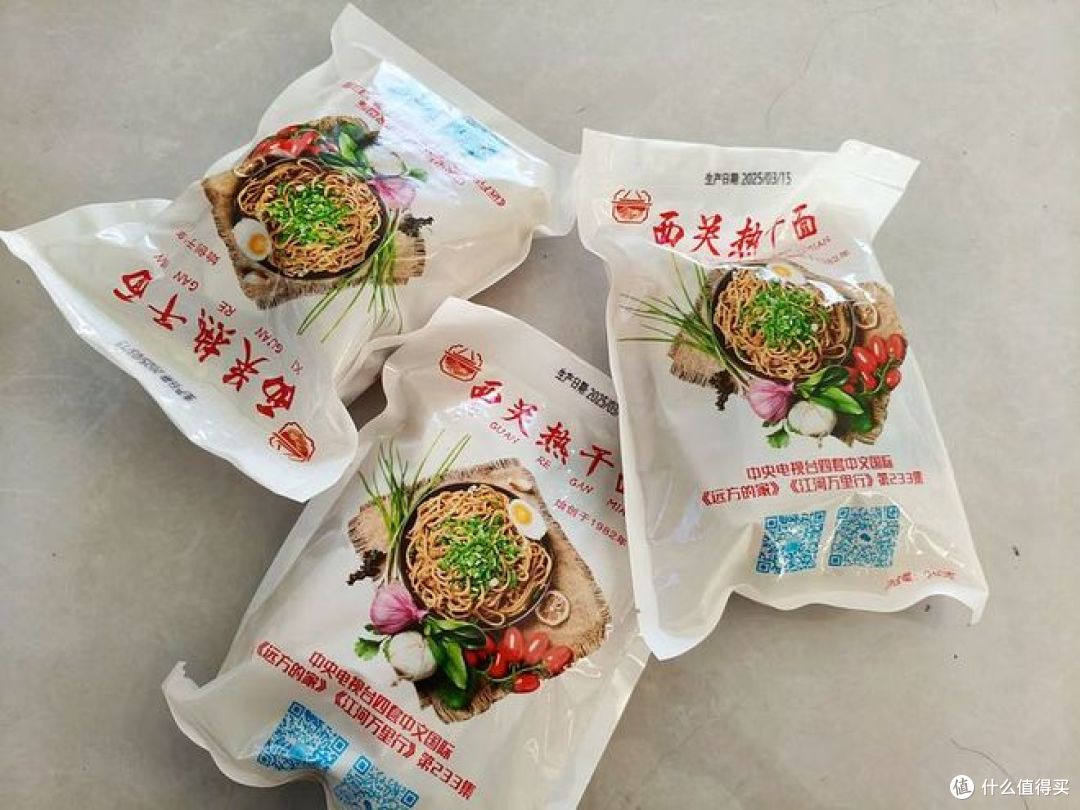 热干面评测!武汉vs信阳,谁才是真正的美味之王?
