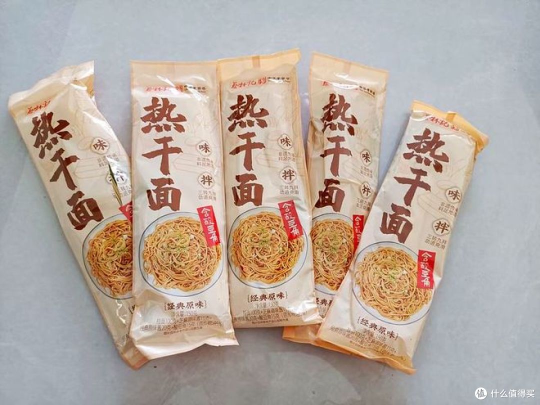 热干面评测!武汉vs信阳,谁才是真正的美味之王?