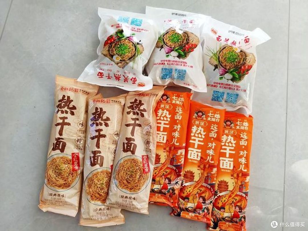 热干面评测!武汉vs信阳,谁才是真正的美味之王?