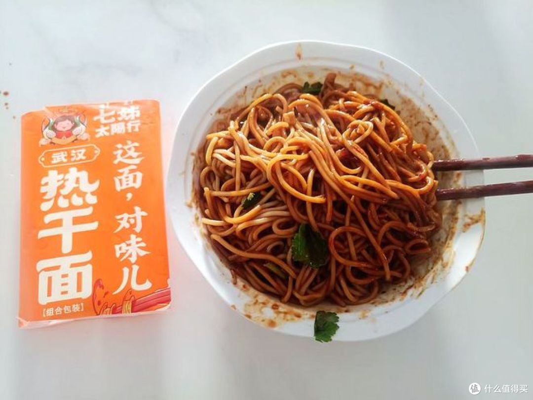 热干面评测!武汉vs信阳,谁才是真正的美味之王?