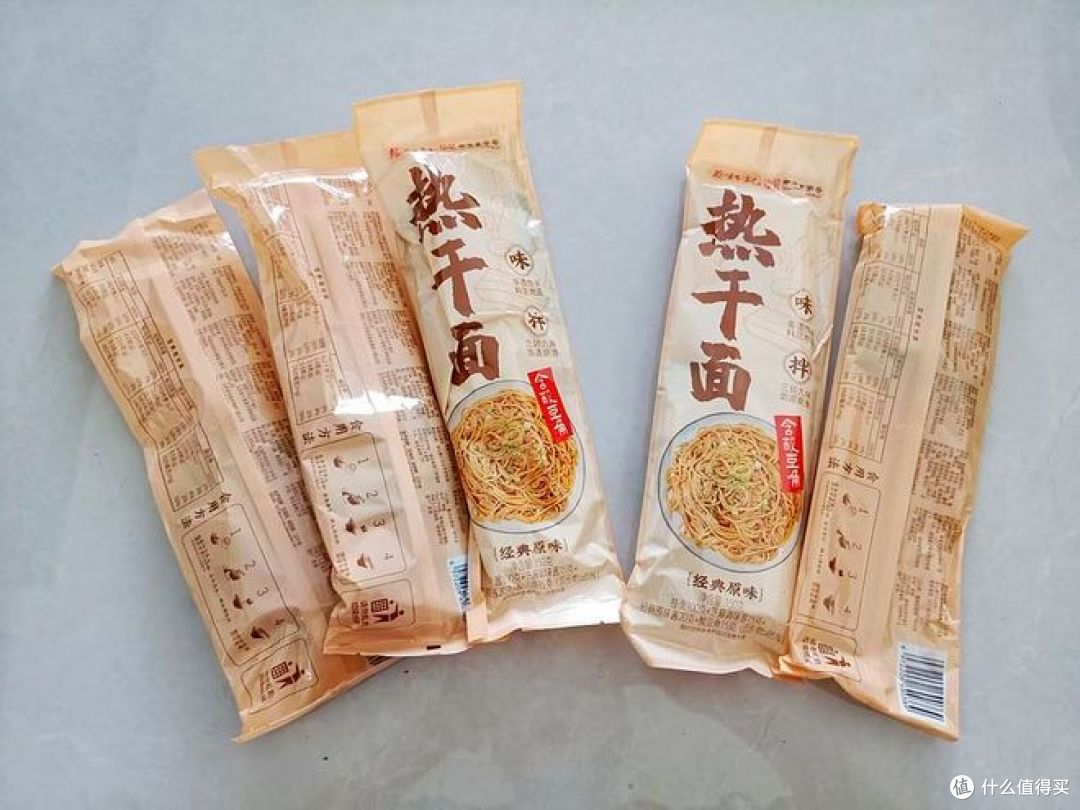 热干面评测!武汉vs信阳,谁才是真正的美味之王?