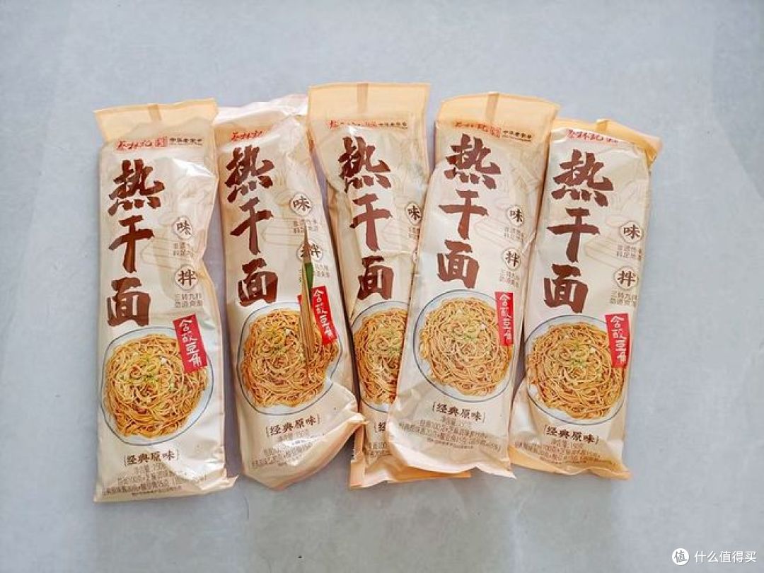 热干面评测!武汉vs信阳,谁才是真正的美味之王?