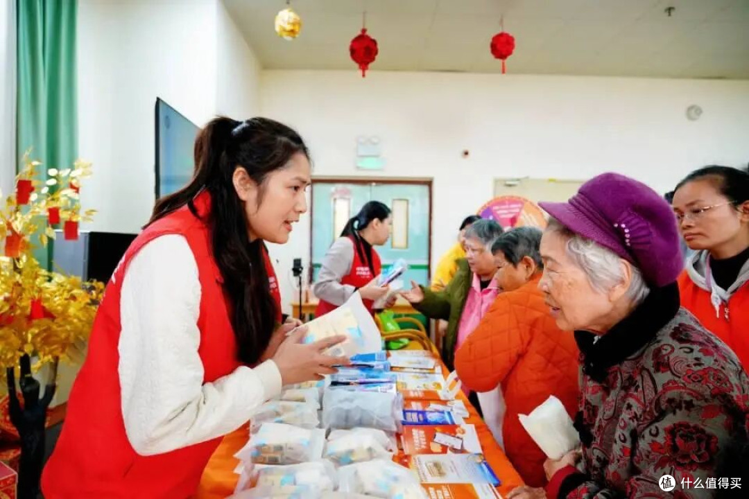 平安养老险广西公司 | 开展敬老志愿服务暨金融知识进养老院活动