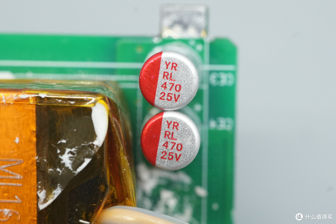 支持UFCS融合快充,跨品牌兼容性好,公牛67W氮化镓快充插座拆解
