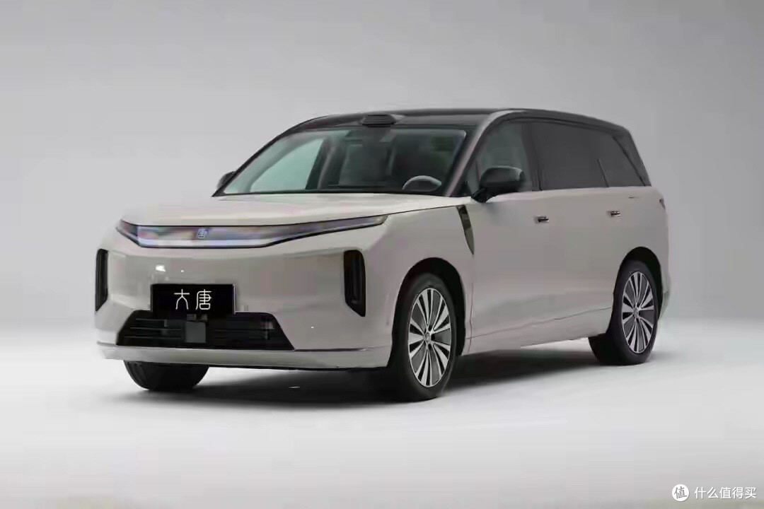 比亚迪大唐实拍图曝光!四张零重力座椅+950km续航,这配置太顶了