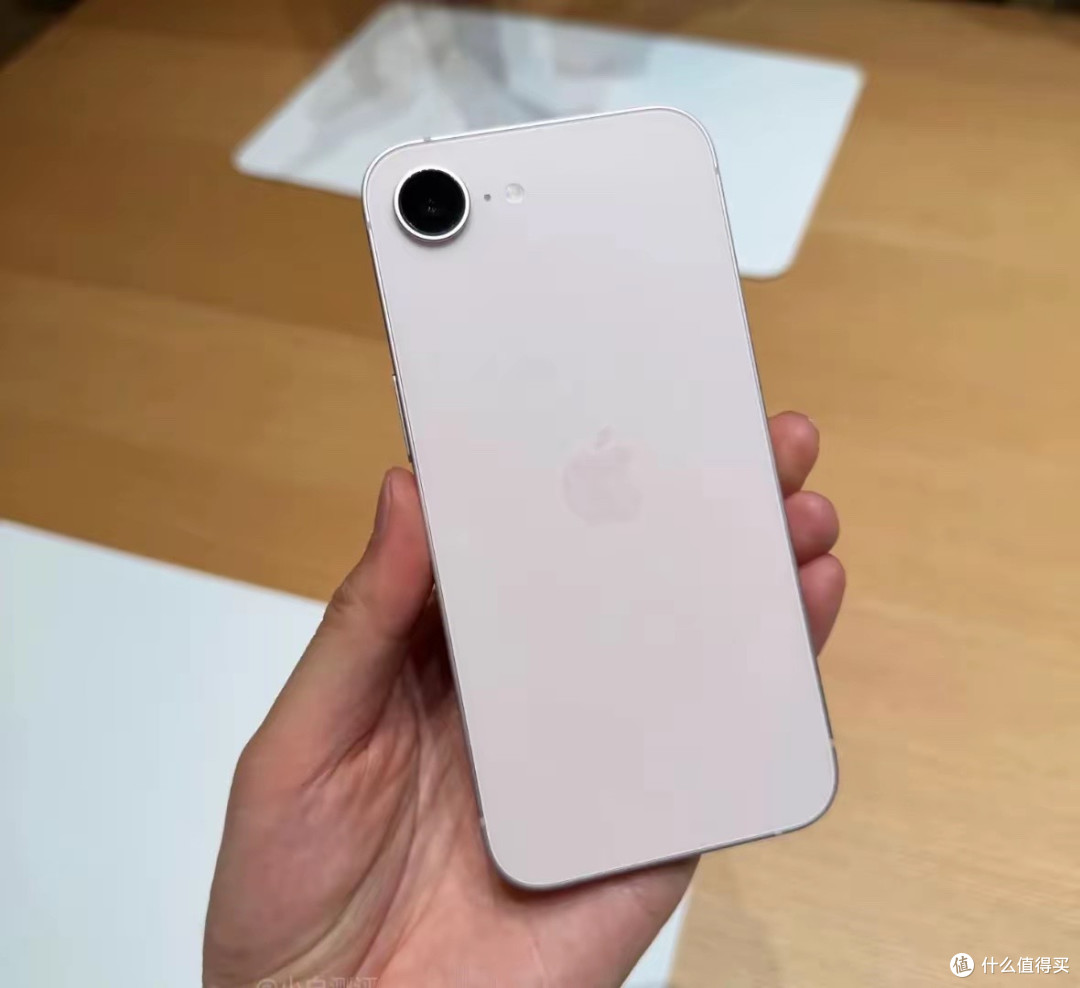 别再吹港版iPhone了!2026年实测:香港版真的比国行更好用?