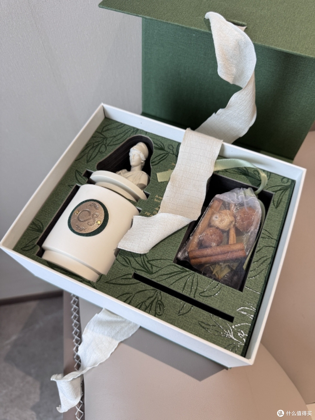 宇宙的猜想玫瑰香薰礼盒，300元朋友仪式生日感礼物