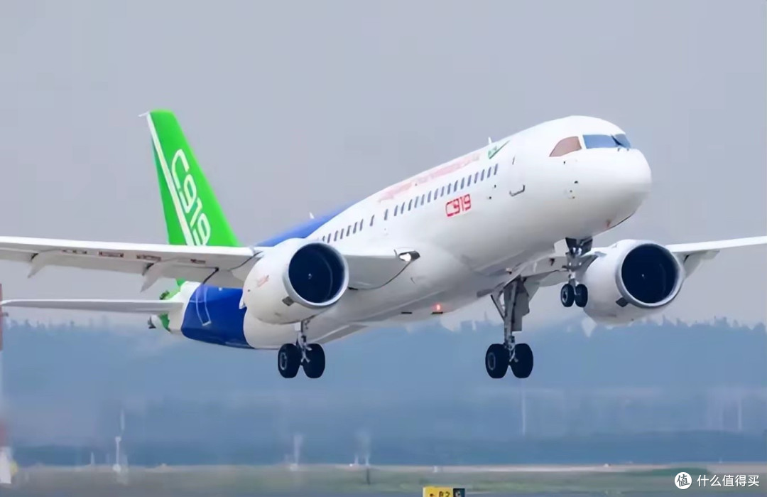 忍了8年,中国终于对欧美航空霸权掀桌子!C919用硬实力杀出