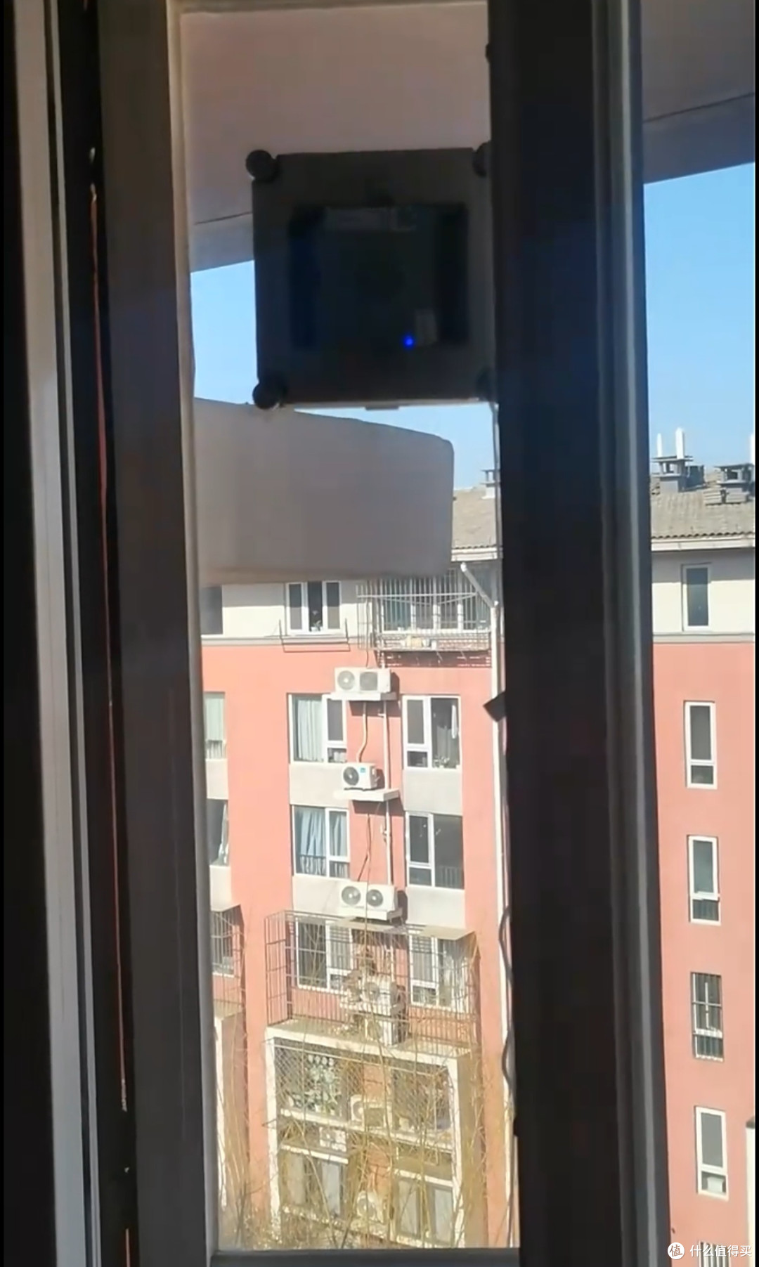 科沃斯AIR2 MINI2:高层擦窗新选择