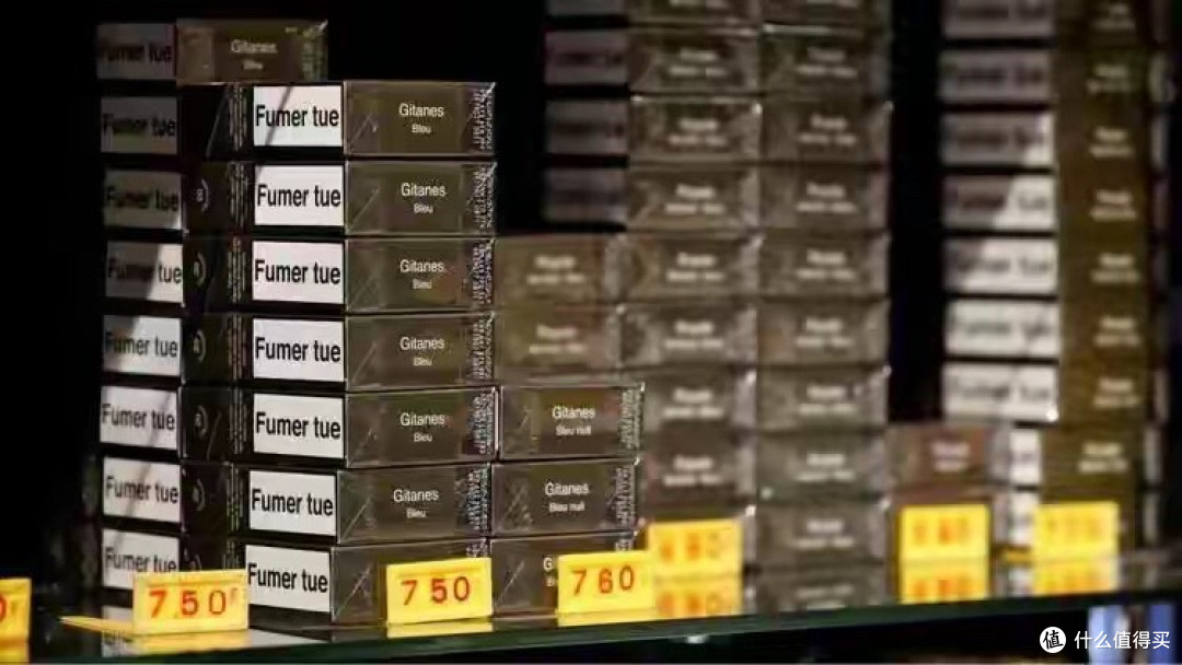 为了阻止年轻人吸烟,英国所有香烟盒都丑得一模一样