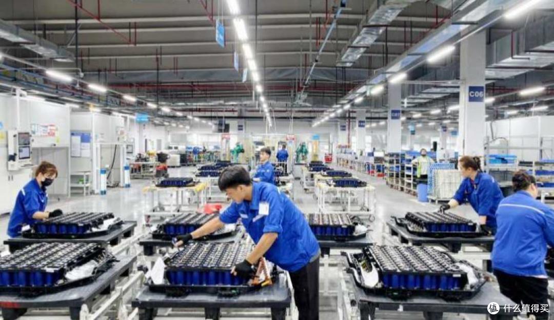 中国固态电池将量产,纯电续航1200km,丰田慌了:1.5万亿打水漂
