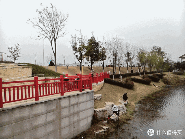 除了听歌拍照录视频，AI眼镜还能做什么？WAGA Aura实测
