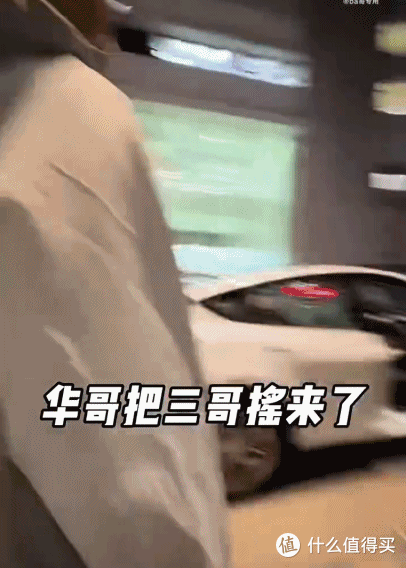 黄日华一个电话,苗侨伟9分钟驱车赶场,老港星宠粉吊打流量!