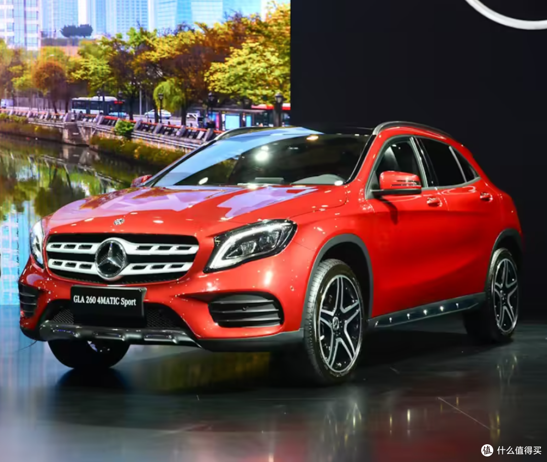奔驰GLA 260 4MATIC 运动版:30万级豪华SUV的“性能潮玩”
