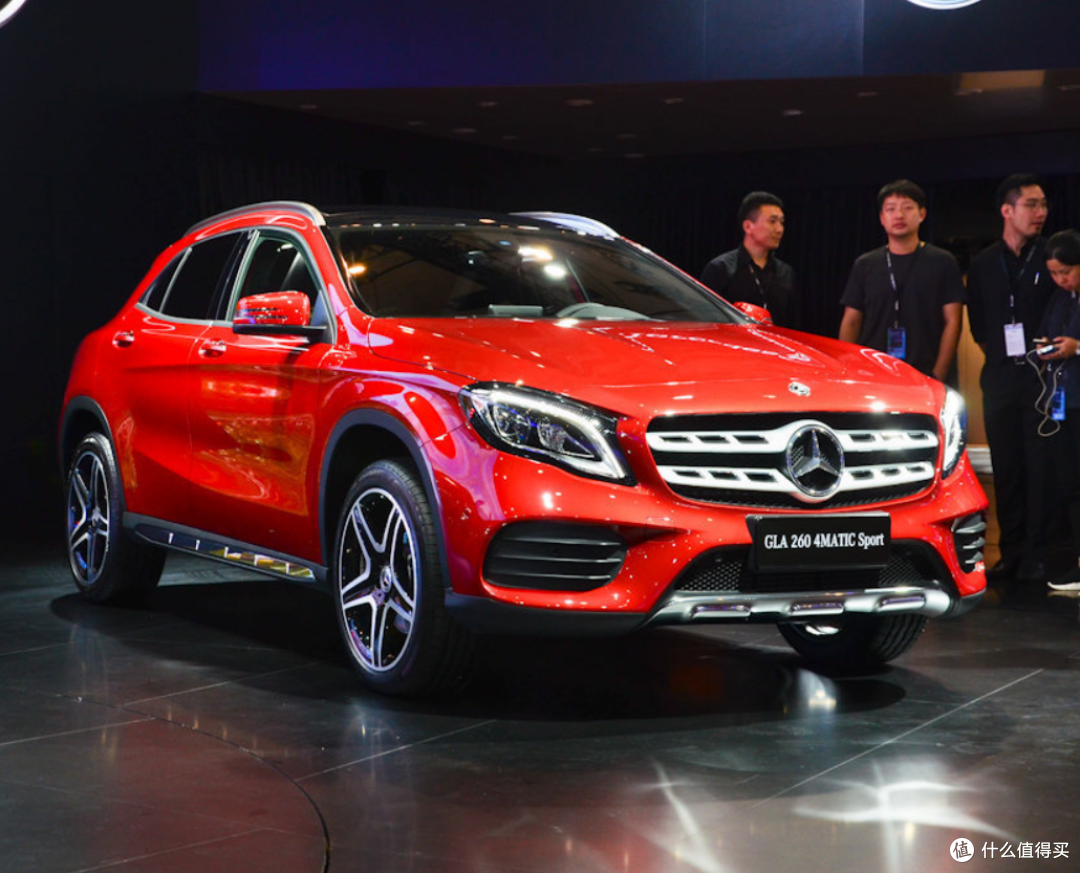 奔驰GLA 260 4MATIC 运动版:30万级豪华SUV的“性能潮玩”