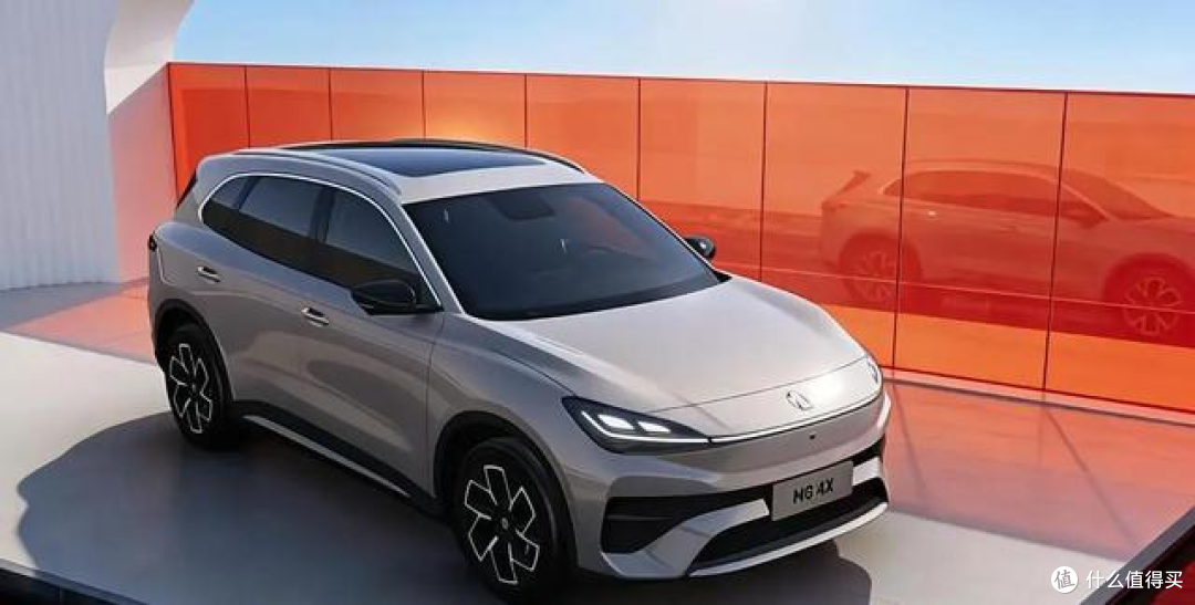10 万级纯电 SUV 杀疯了！入门就给半固态电池，MG4X 直接卷爆！