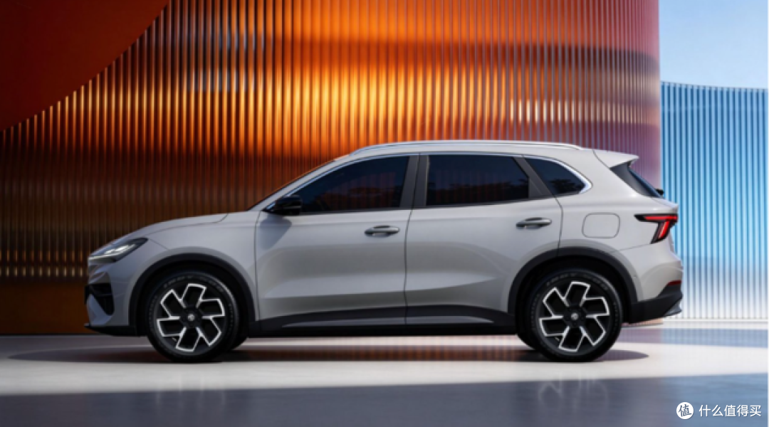 10 万级纯电 SUV 杀疯了！入门就给半固态电池，MG4X 直接卷爆！