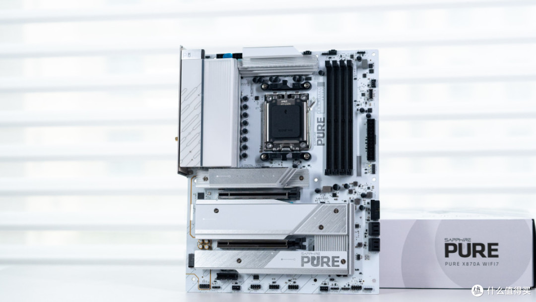 「旗舰下放」白色蓝宝石 PURE 极地 X870A WIFI7主板拆解评测分享