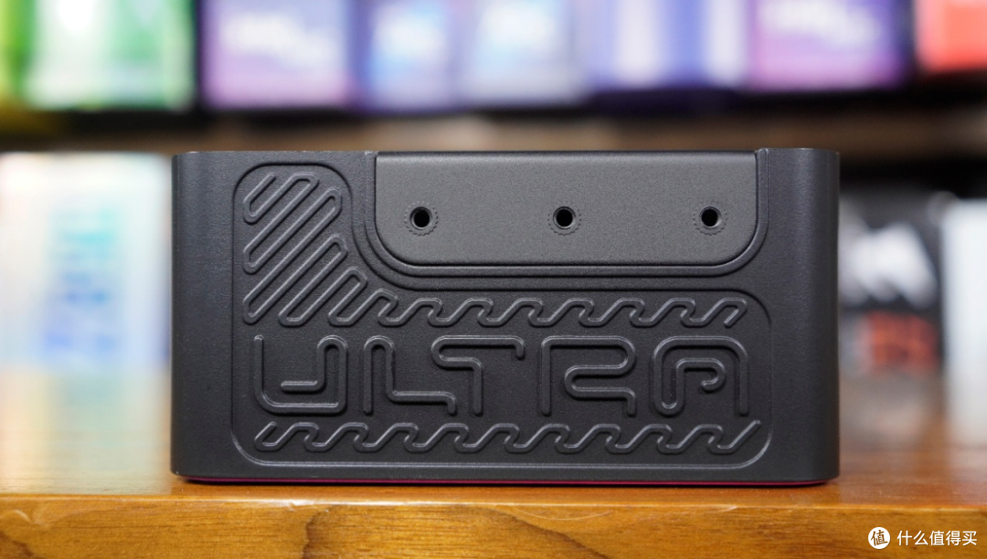 七彩虹黑色款Ultra显卡重现，iGame  RTX 5060 Ultra 8GB体验点评