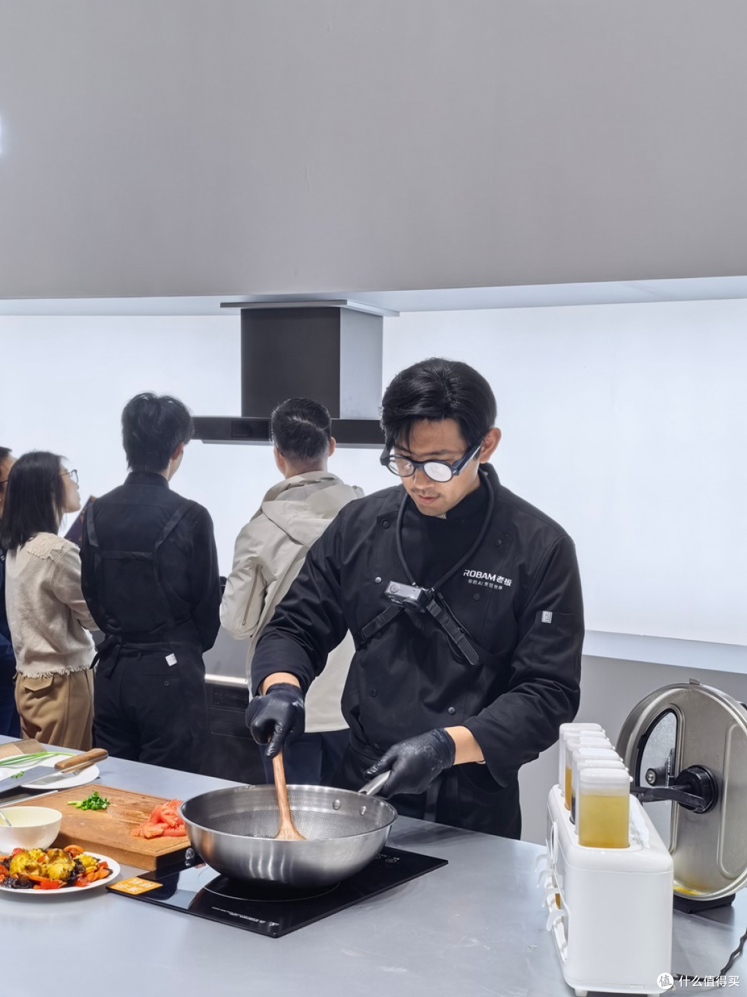 AI和烧菜都能结合起来?AWE 2026 老板电器探展笔记