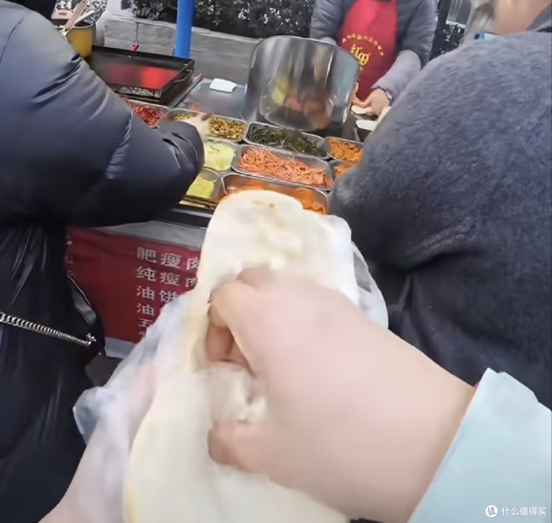 哈哈哈哈!这些比赛,光是名字就够我笑三天!