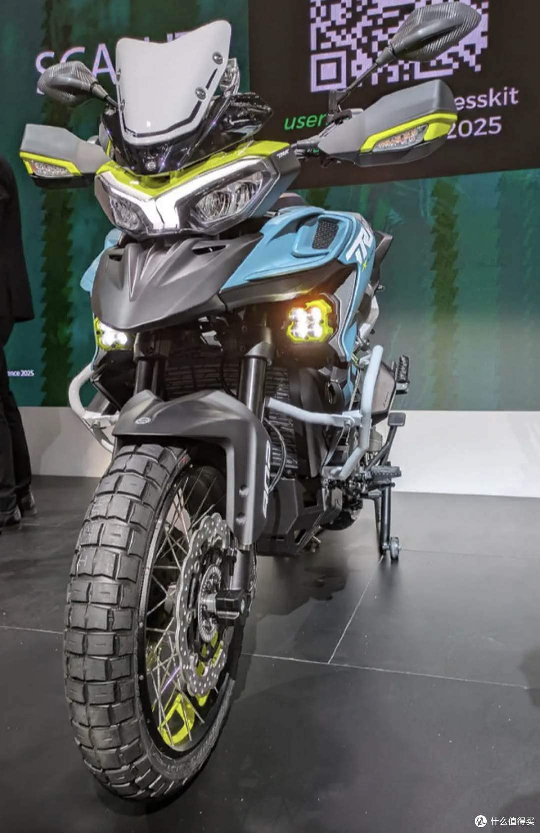 贝纳利TRK902X杀入工信部,这台准公升级ADV有多顶