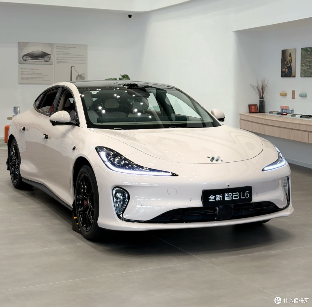 店智己L6:20万级纯电轿跑的质感之选🚗