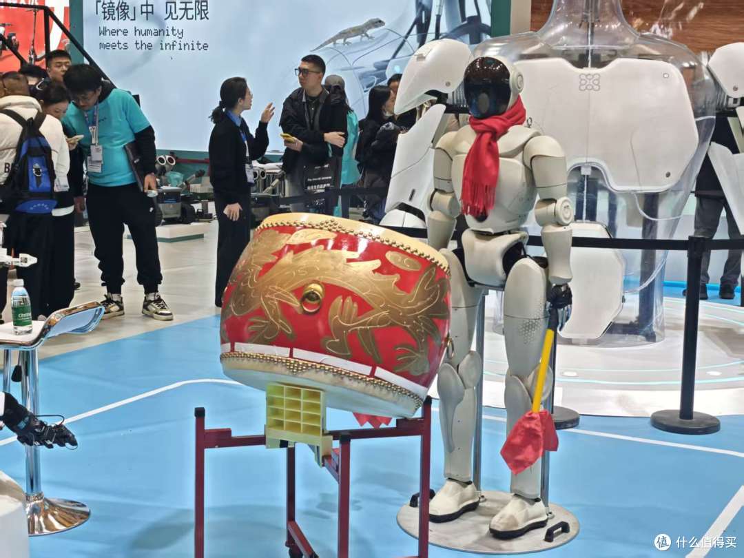「瓦力」机器人亮相AWE,元点智能交卷,意图打开大众市场?