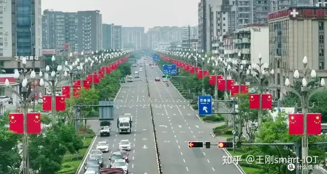 全区智慧路灯全面升级:科技赋能点亮民生新图景