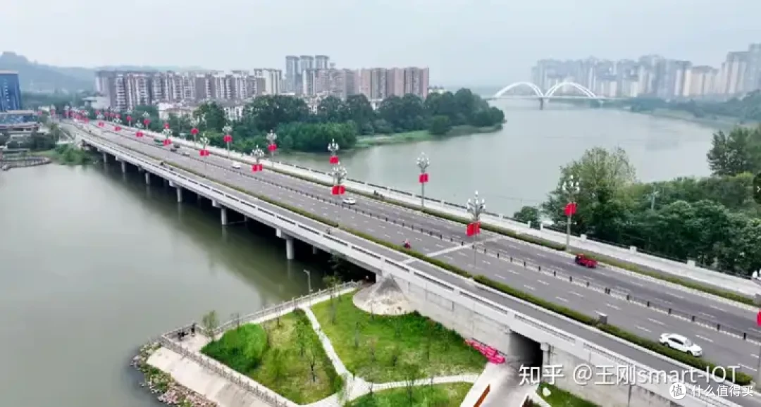 全区智慧路灯全面升级:科技赋能点亮民生新图景