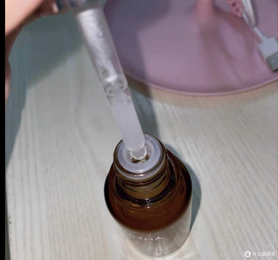 敏感肌适用的长效保湿精华