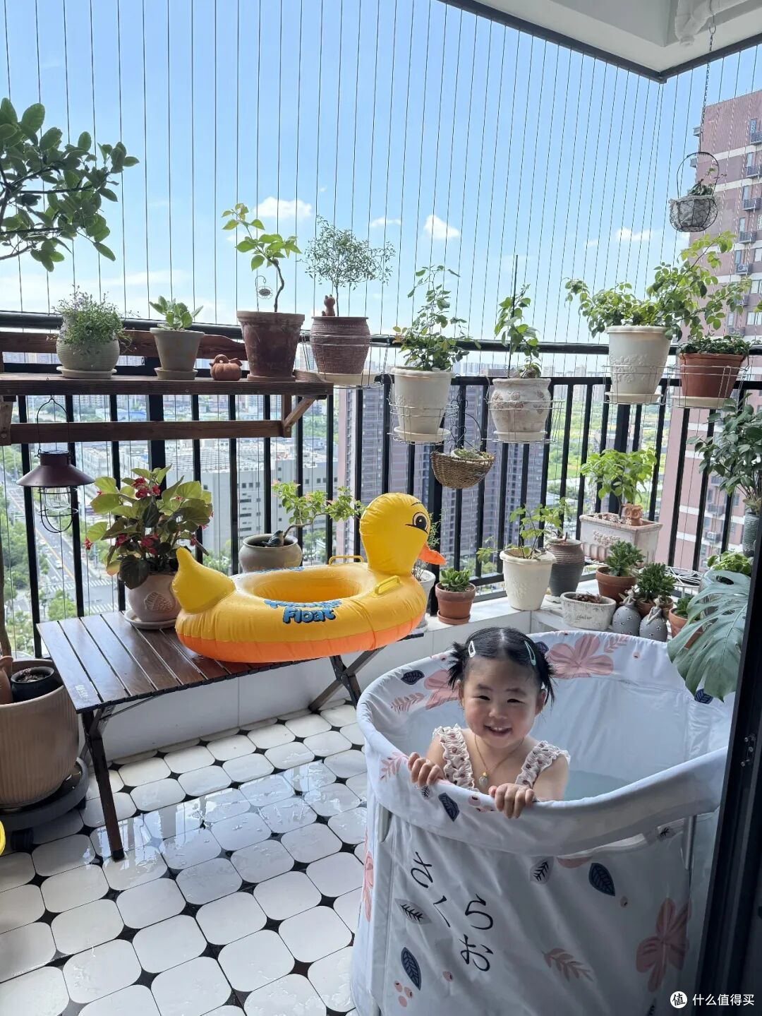 有一种痛苦叫阳台做了“开放式设计”!入住一年,全是生活痛点