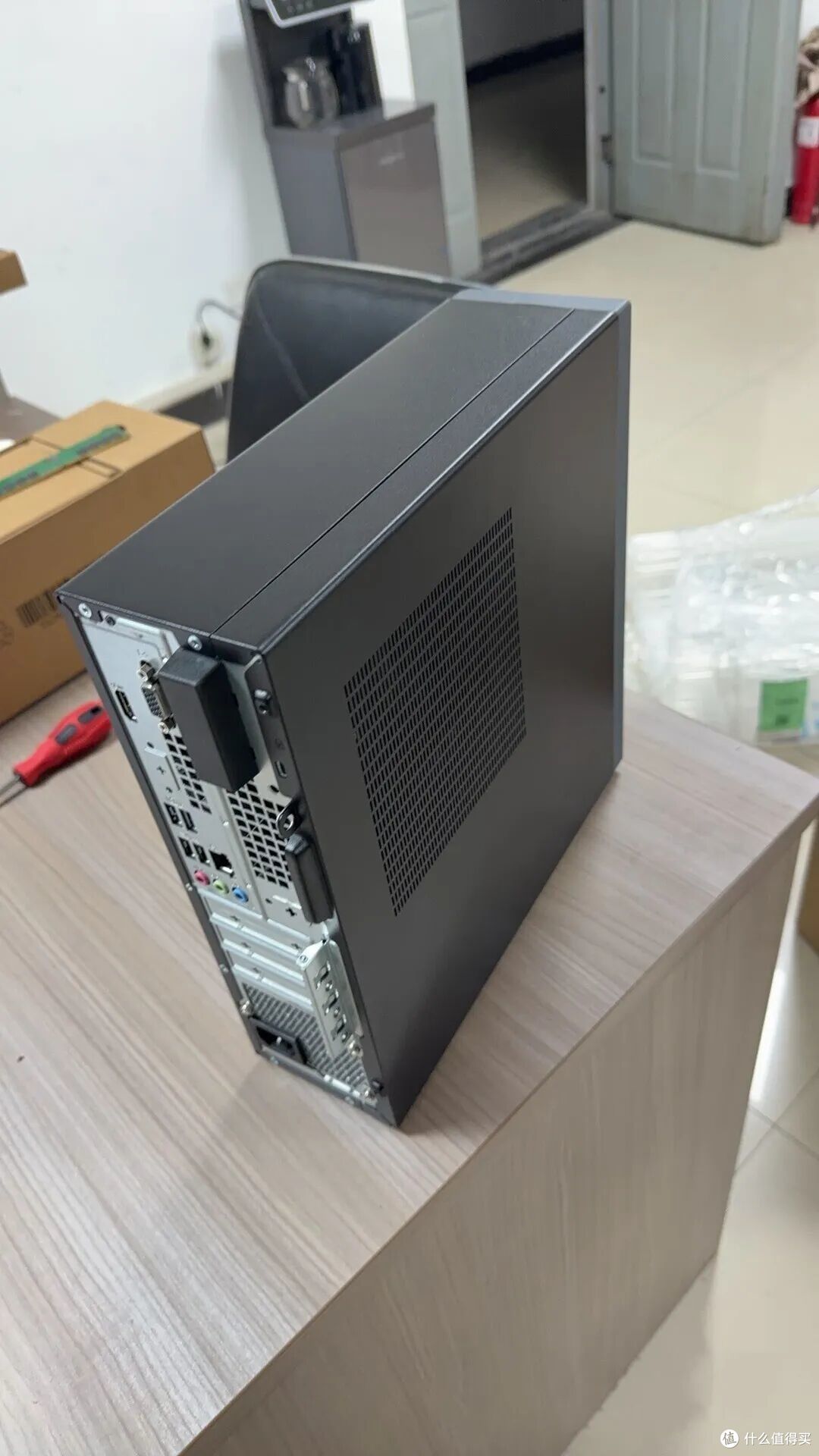 海鲜市场大量流出，华硕破晓6x全新准系统9L小主机双M.2+双3.5HDD