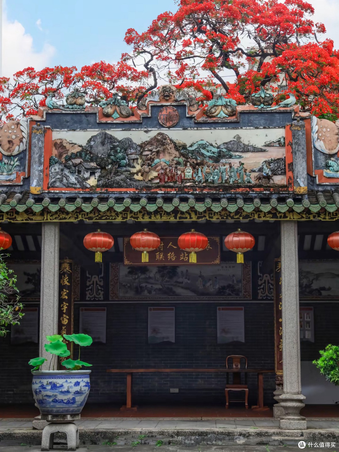 龙归春日漫步：古祠与初醒