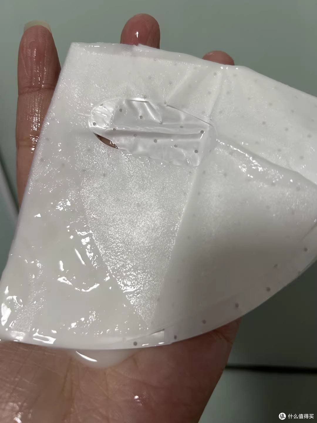 熬夜党必备！雅漾面膜急救暗沉泛红