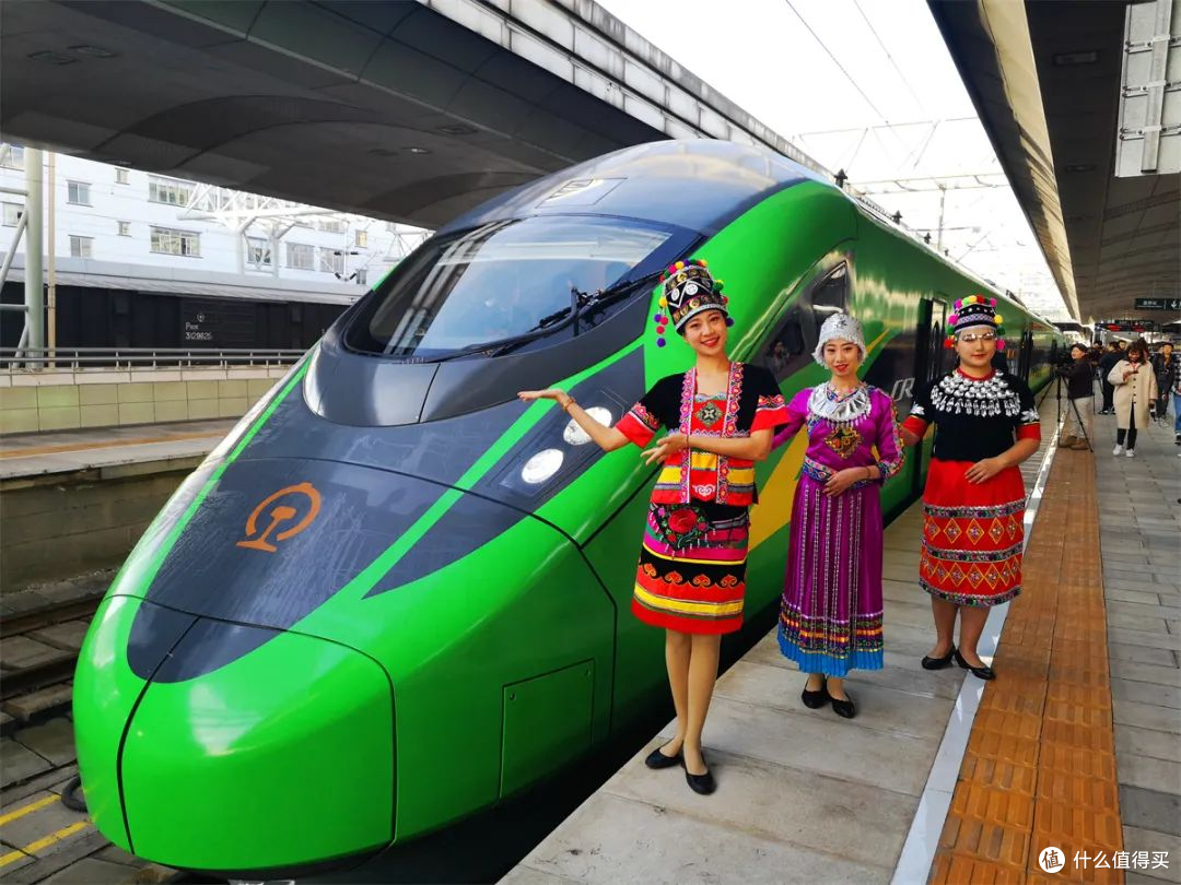 火车无座党终于有救了,5000个小板凳免费送,重点旅客优先安排!