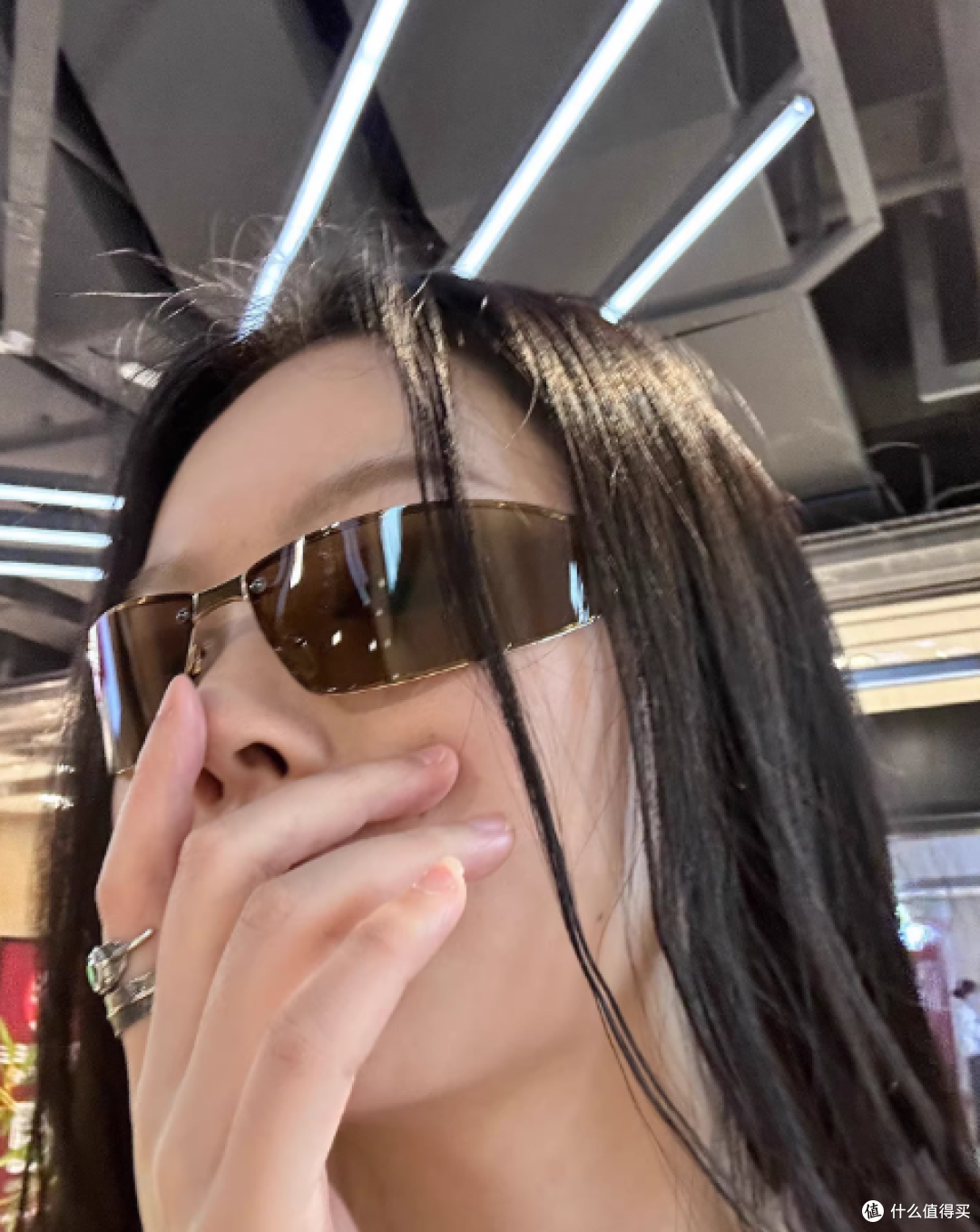 404的店新墨镜一戴秒回90s