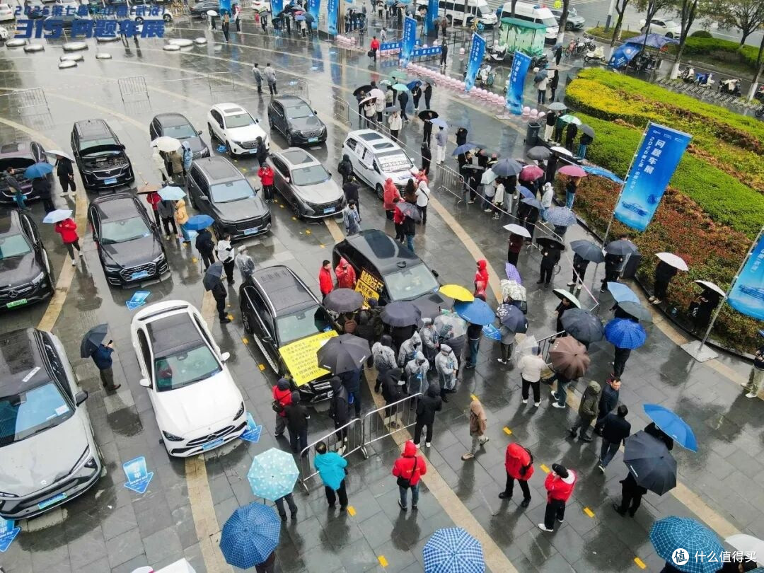 汽车315变闹剧,维权岂能靠“闹”?