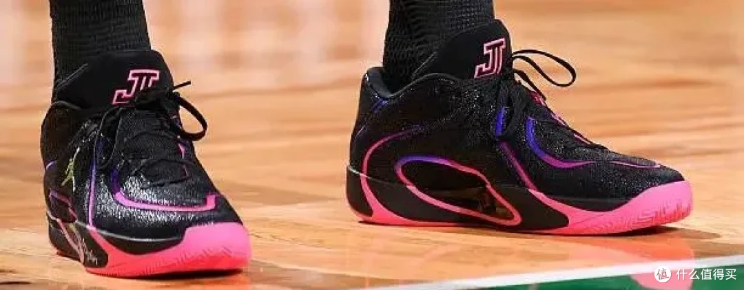 【NBA每日上脚】别小瞧400+的团队款,穿它单场30分!