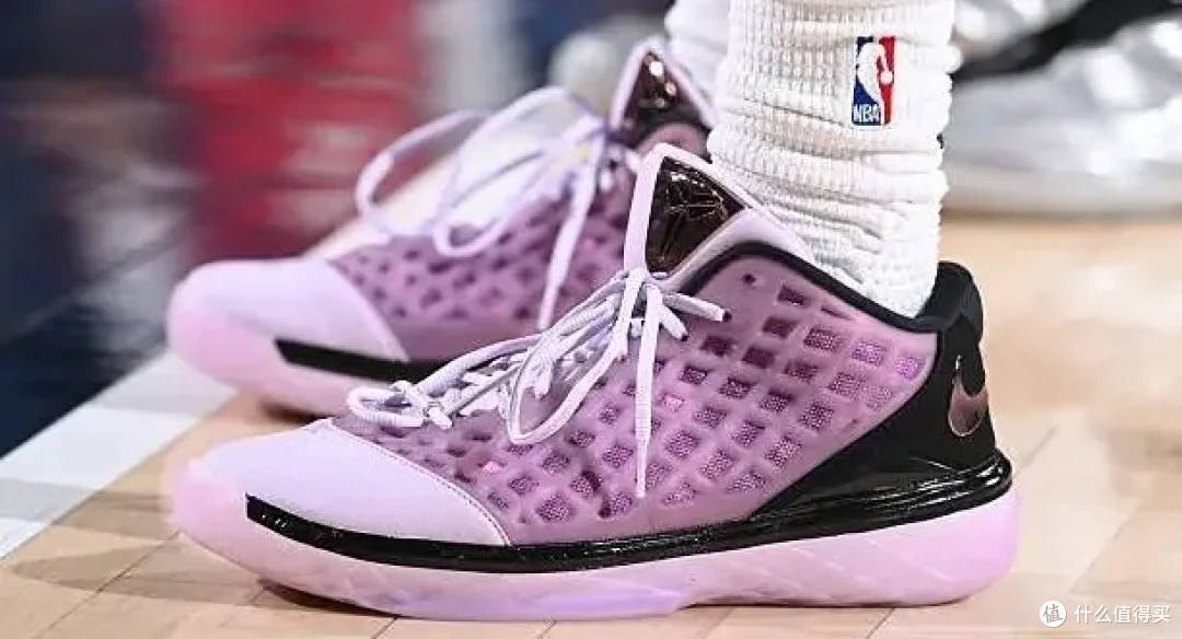 【NBA每日上脚】别小瞧400+的团队款,穿它单场30分!