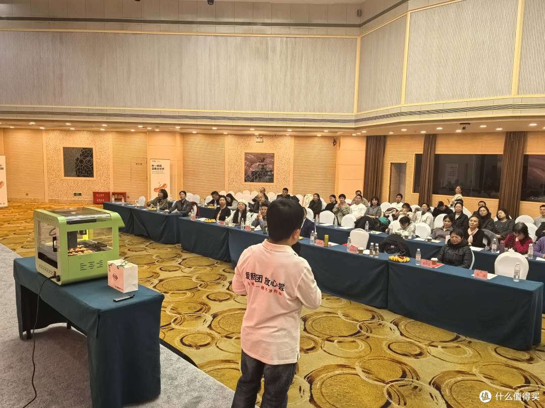 AI消费者蜕变为创业者——“三.八”妇女节AI开创妈妈圈智能事业