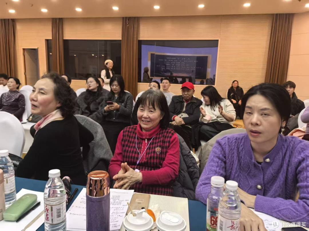 AI消费者蜕变为创业者——“三.八”妇女节AI开创妈妈圈智能事业